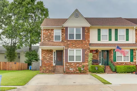 3112 Radcliffe Ln, Chesapeake, VA 23321