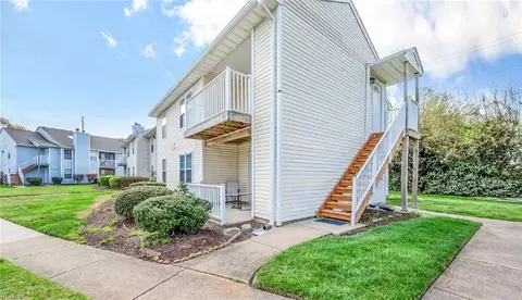631 Bluff Ct, Virginia Beach, VA 23462