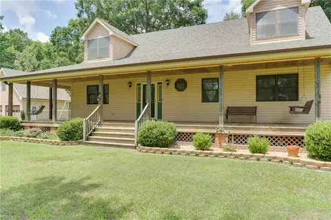 7133 Yellow Hammer Rd, Zuni, VA 23898