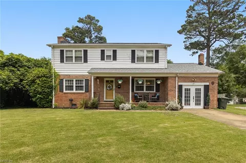 17 Tukaway Ct, Newport News, VA 23601