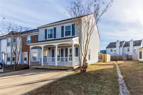 1582 Sword Dancer Dr, Virginia Beach, VA 23454