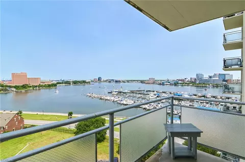 1 Crawford Pw Pkwy # 1207, Portsmouth, VA 23704