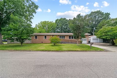 301 Hamrick Dr, Hampton, VA 23666