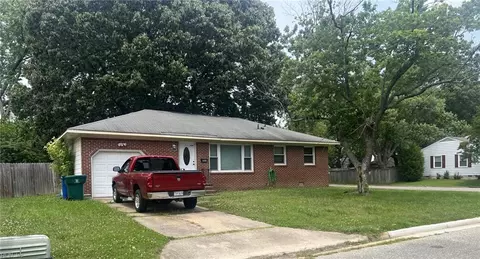 263 Exeter Rd, Newport News, VA 23602
