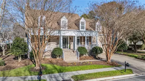 328 Croft Xing, Chesapeake, VA 23320