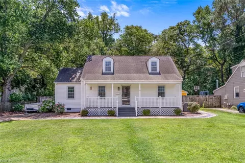 74 Lakeside Dr, Newport News, VA 23606