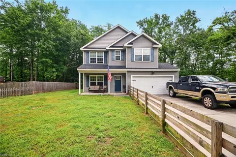 4745 Elizabeth Harbor Dr, Chesapeake, VA 23321