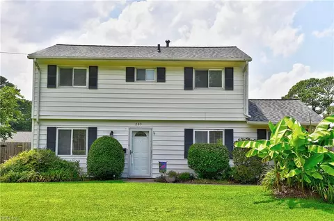 209 Iroquois Rd, Virginia Beach, VA 23462