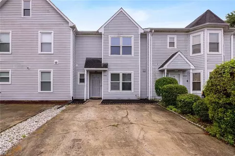 4703 Padma Ct, Virginia Beach, VA 23462