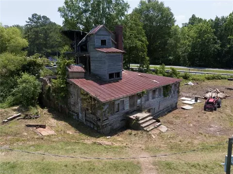 7810 John Clayton Memorial Hwy, Gloucester, VA 23061