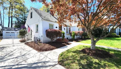 1051 S Lexan Cres, Norfolk, VA 23508