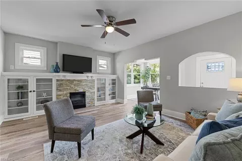 2724 Kimball Ter, Norfolk, VA 23504