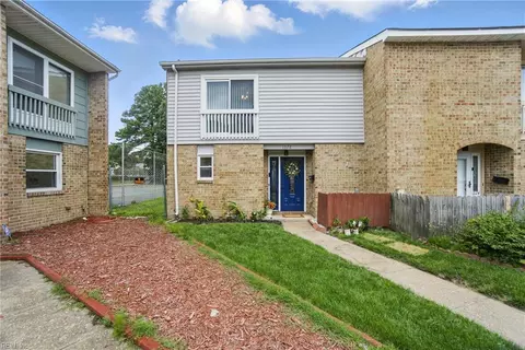 1376 Glyndon Dr, Virginia Beach, VA 23464
