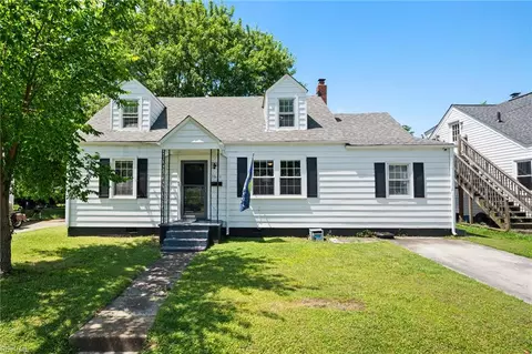 3621 S Warwick Cir, Norfolk, VA 23513