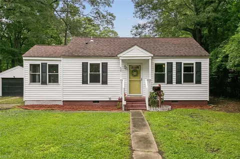 635 Clinton Dr, Newport News, VA 23605