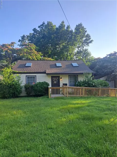213 Air Station Dr, Virginia Beach, VA 23454