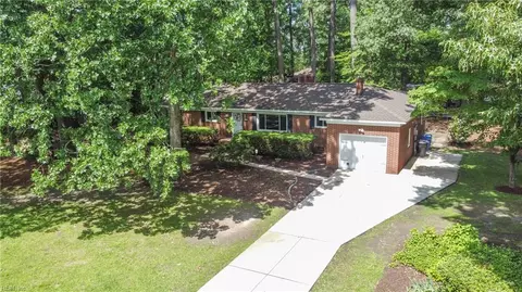 709 Wolfsnare Cres, Virginia Beach, VA 23454