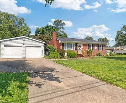 3025 Catalina Ave, Suffolk, VA 23434