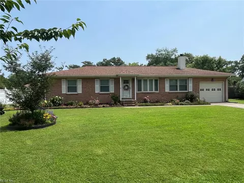 6 Brent Cres, Portsmouth, VA 23703