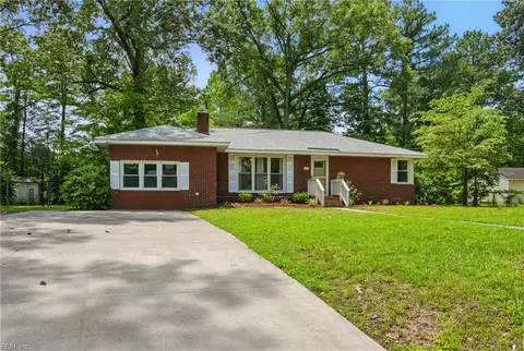 512 Rock Dr, Chesapeake, VA 23323