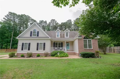 100 Stephanie Ln, Yorktown, VA 23692