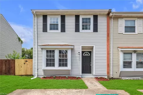 483 Hill Meadow Dr, Virginia Beach, VA 23454