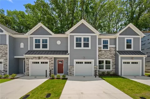 1003 Ventana St #104, Suffolk, VA 23435