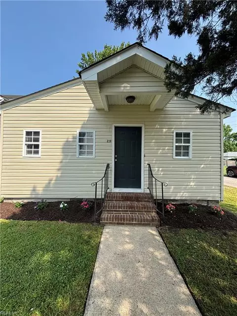 219 Gale Ave, Chesapeake, VA 23323
