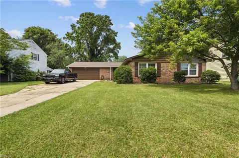 223 Commodore Dr, Hampton, VA 23669
