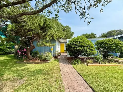 114 76th St #A, Virginia Beach, VA 23451