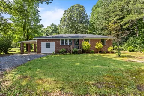 1849 Head Of River Rd, Chesapeake, VA 23322