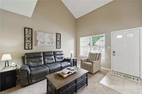 505 Tunnel Ct, Chesapeake, VA 23320