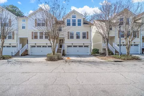 5561 Taylors Walke Ln, Virginia Beach, VA 23462