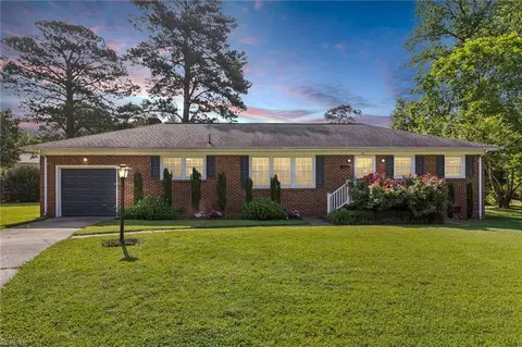 47 Carolyn Dr, Newport News, VA 23606