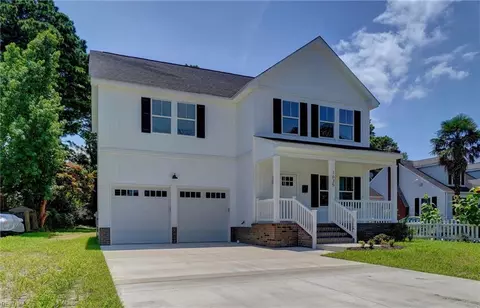 1635 E Bayview Blvd, Norfolk, VA 23503