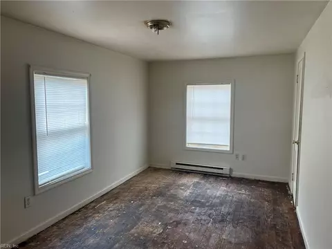 205 Cobb St, Franklin, VA 23851 photo 6