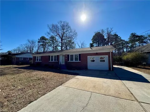 4237 Woodland Dr, Chesapeake, VA 23321