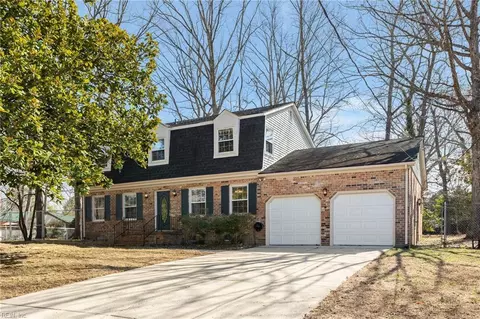 1 Iris Ln, Newport News, VA 23608