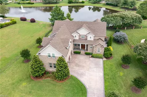 318 Scone Castle Loop, Chesapeake, VA 23322