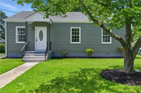 6 Bradley Ave, Portsmouth, VA 23701