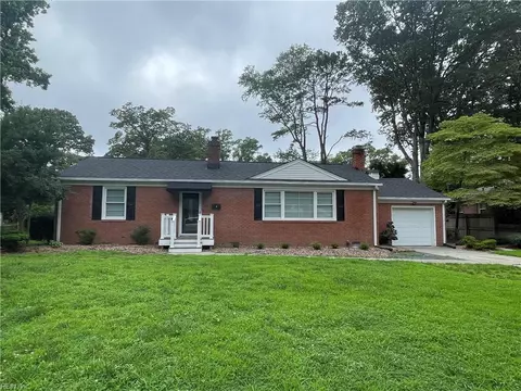 5 Pendleton St, Newport News, VA 23606