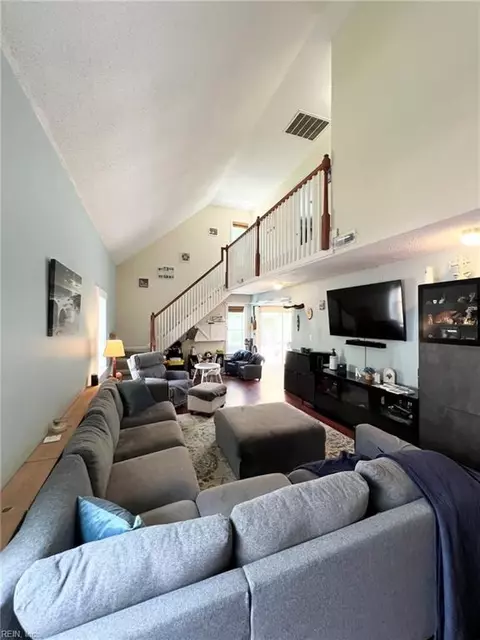 5806 Edith Ct, Virginia Beach, VA 23464