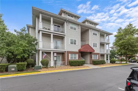 5205 Nuthall Dr #202, Virginia Beach, VA 23455
