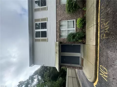 8570 Chesapeake Blvd #17, Norfolk, VA 23503