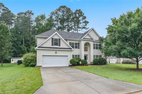 308 Queen Ct, Smithfield, VA 23430