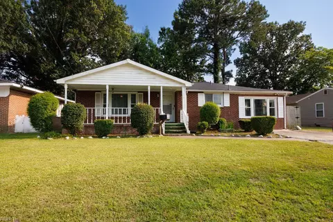 565 River Creek Rd, Chesapeake, VA 23320