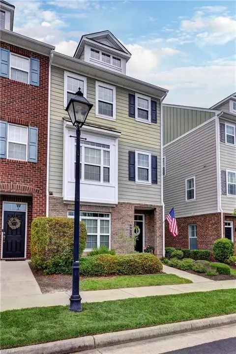4925 Settlers Market Blvd, Williamsburg, VA 23188