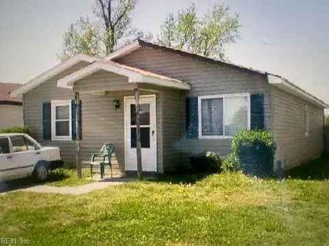 3816 Augustine Cir, Portsmouth, VA 23703