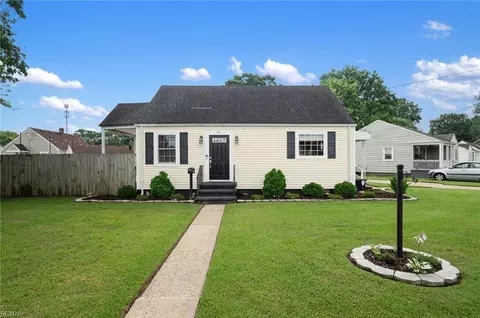1 Chowan Dr, Portsmouth, VA 23701