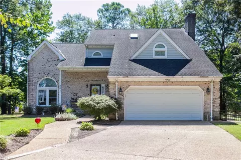 801 Kings Creek Dr, Virginia Beach, VA 23464